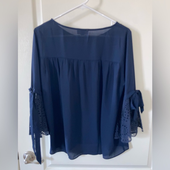 Blouse - Picture 2 of 2